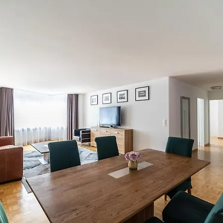 Executive 2br Flat In The Centre - Mainau 9