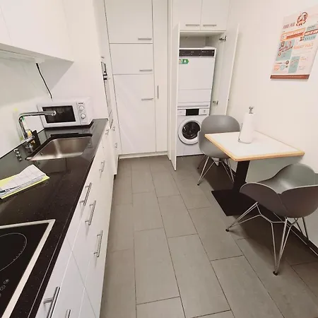 Executive 2br Flat In The Centre - Mainau 9 شقة